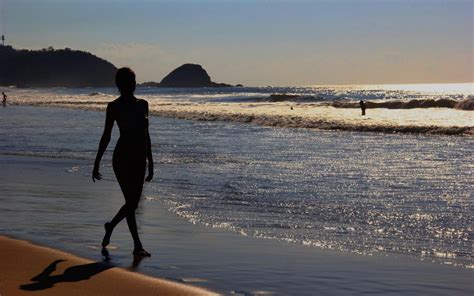 chicas playa nudista|286 227 Imágenes gratis de Mujer En Playas De Desnudos